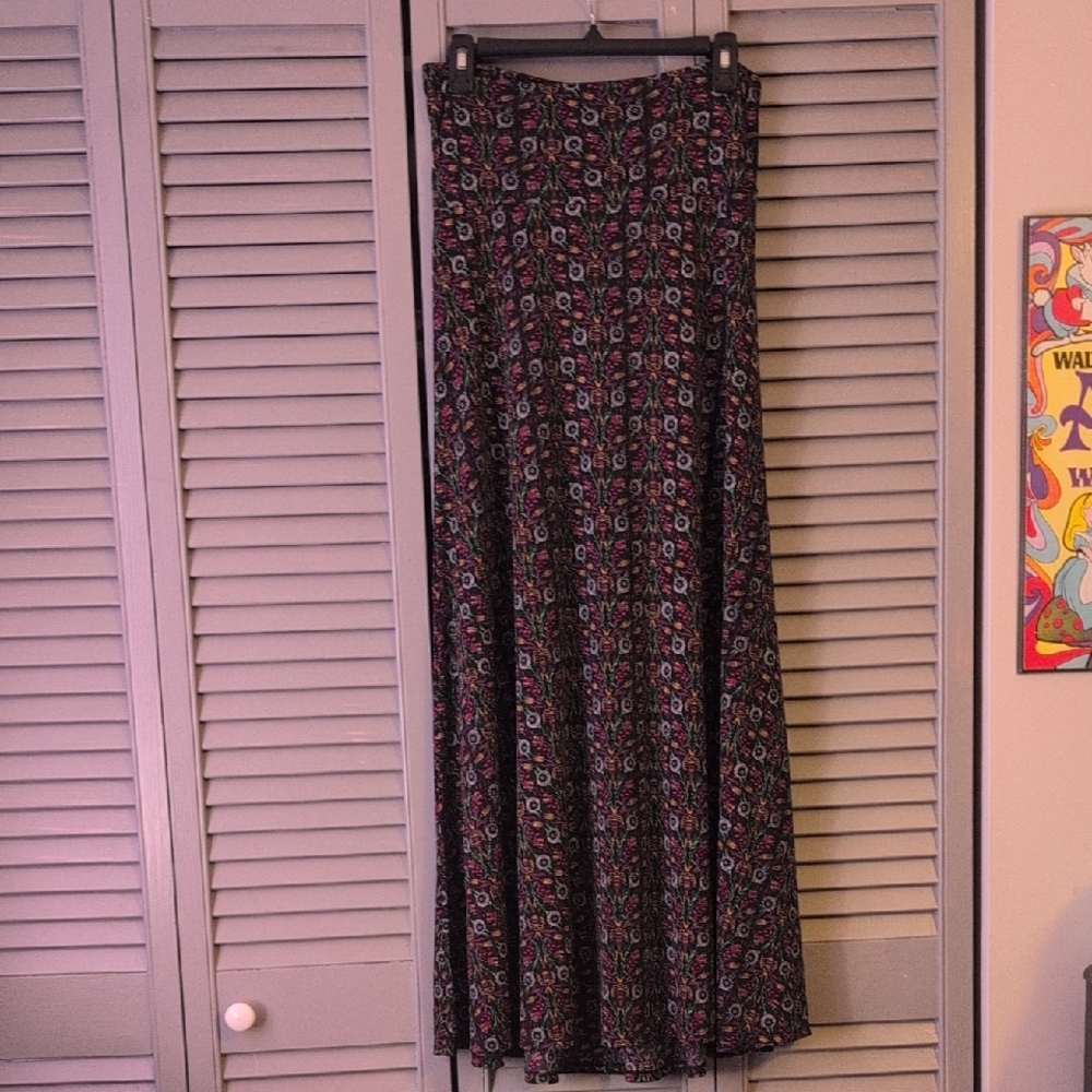LuLaRoe Black and White Pleated Maxi Skirt